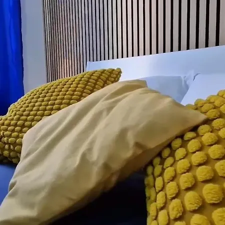 Hub Portarotese Oda ve Kahvaltı Salerno